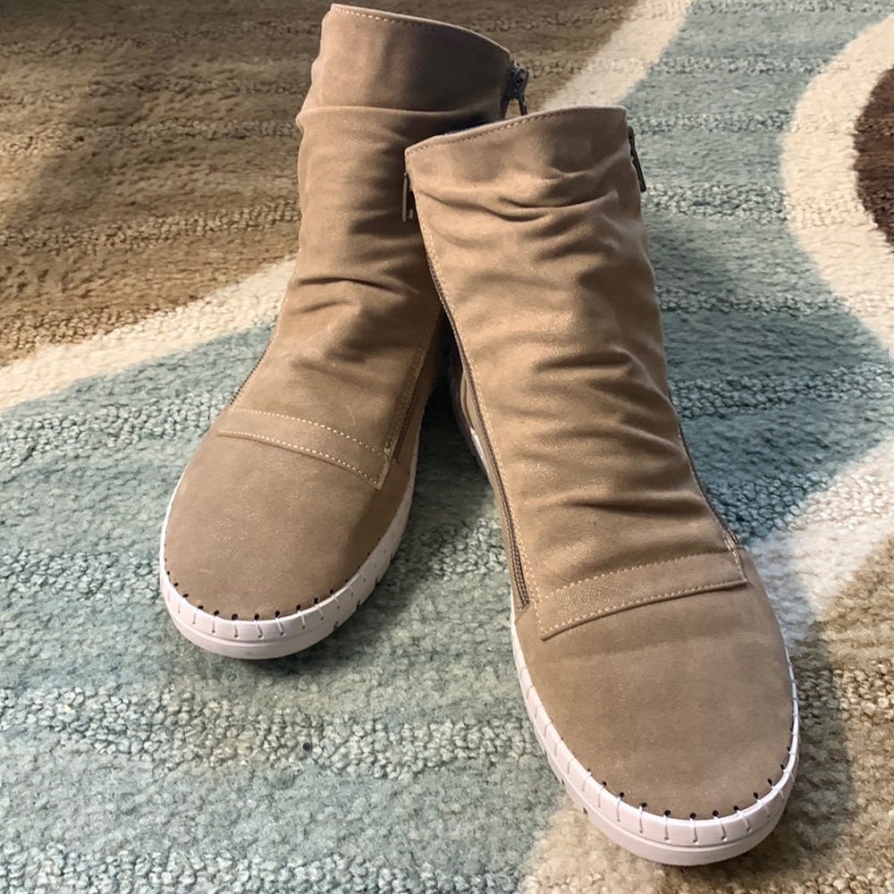 Danna Raye Randy boots